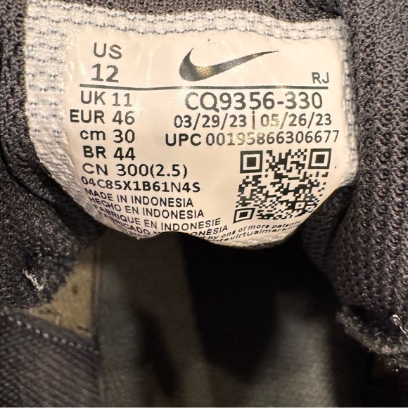 Nike Legend Essential 2 Men’s Athletic Running Sneakers Sz 12 Khaki NEW! - Picture 13 of 13